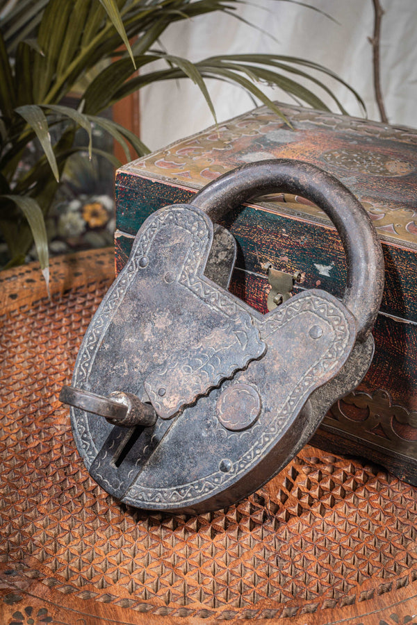 Antique Metal Vintage Lock and Key set